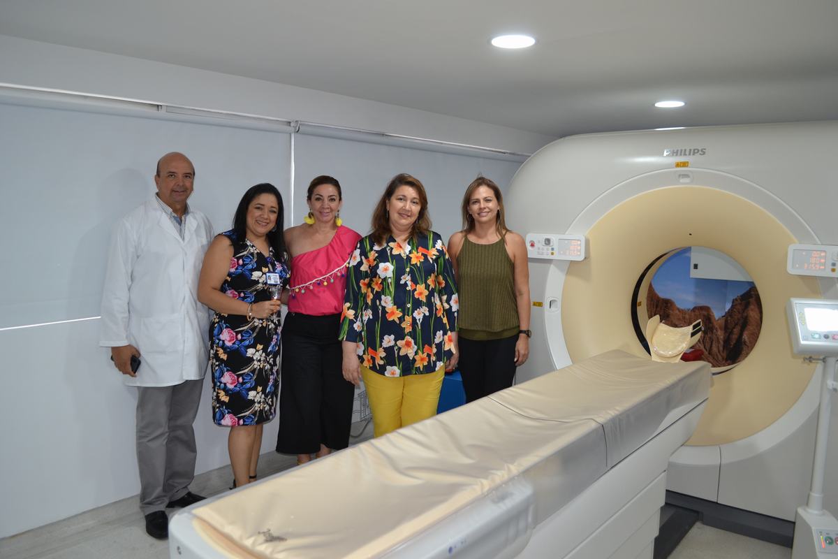 Gustavo Bahamón, Irma Gutiérrez, Martha Josefa Álvarez, Mireya Dussán Quiñonez y Astrid Buitrago Granados.